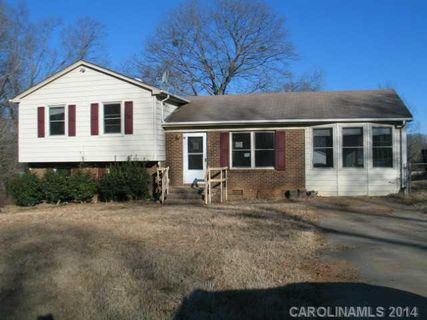 100 Rockledge Drive sold home in Tablerock, Gastonia, NC