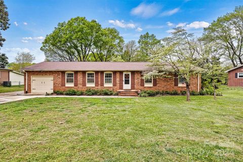 861 Fieldstone Road