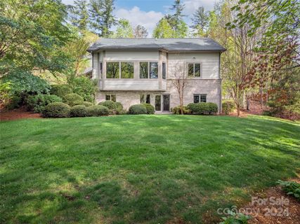 40 Ravenwood Drive sold home in Ravenwood Estates, Fletcher, NC