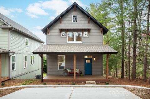 48 Enka Oak Street sold home in Enka Village, Candler, NC