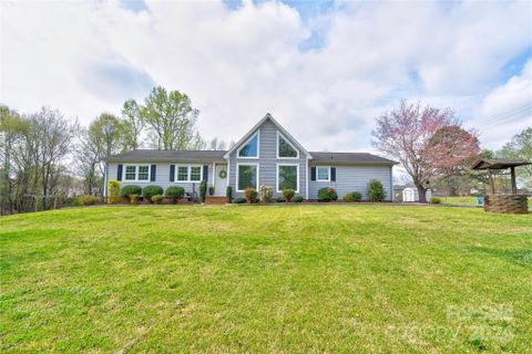 875 Southgate Drive sold home in Southgate, Shelby, NC