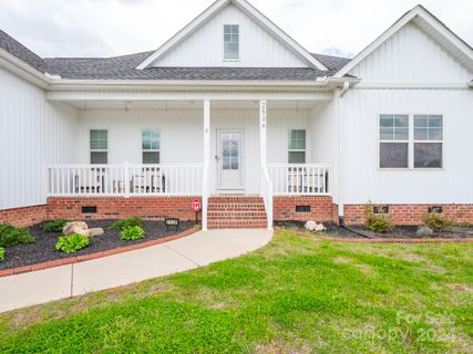 2536 Moon Creek Lane