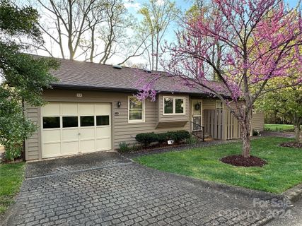 3 Hedgerose Court A
