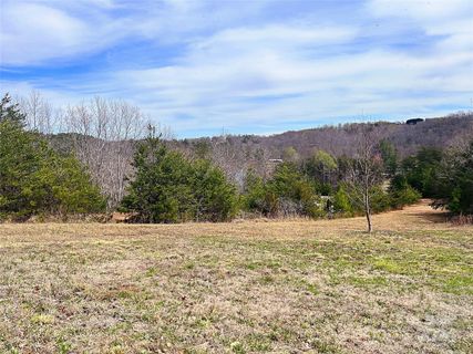 V L Hickory Loop 5 sold home in The Estates at Greenhill, Rutherfordton, NC