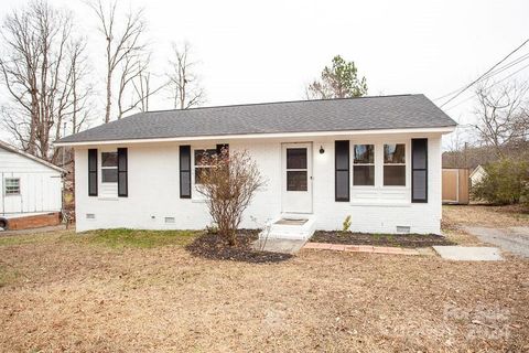 2828 Meade Avenue sold home in Crawford Heights, Gastonia, NC
