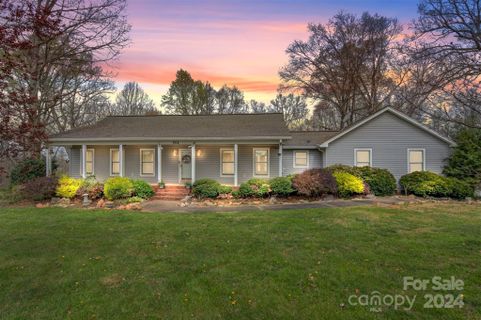 711 Spring Pointe Drive sold home in Spring Pointe Estates, Stony Point, NC