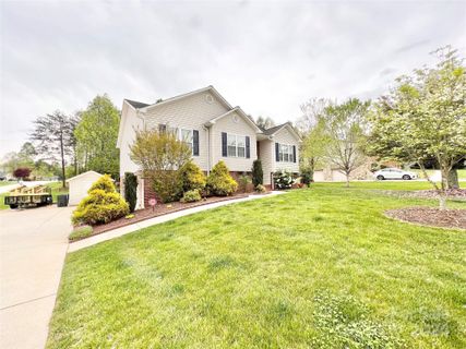 157 Deer Creek Drive sold home in Deer Creek, Hudson, NC