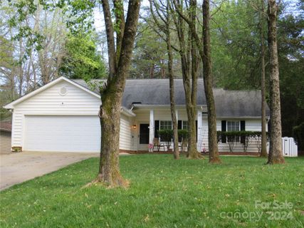 7404 Chidley Drive sold home in Hubbard Woods, Charlotte, NC