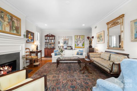 872 Cherokee Road