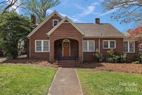 845 Woodland Road sold home in Forest Hills, Statesville, NC