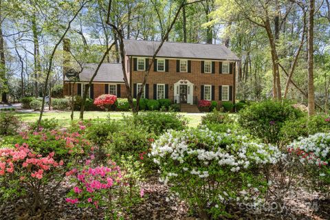 1516 Longbow Drive