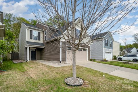 1702 Hooper Court sold home in Independence Woods, Charlotte, NC