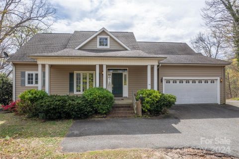 166 Aurora Lane sold home in Thermal View Heights, Tryon, NC