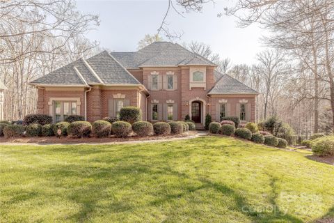 1041 Sherringham Way sold home in The Gardens On Providence, Waxhaw, NC
