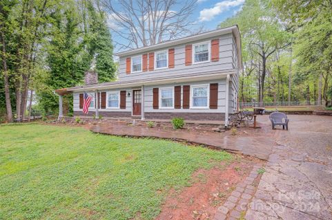 132 Oak Trail