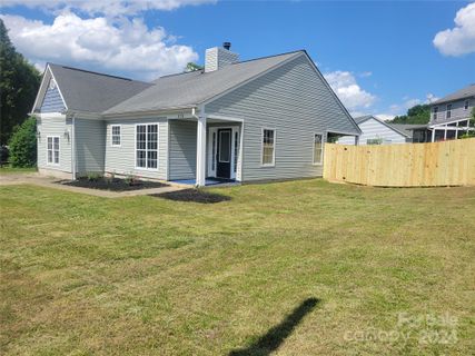 570 Viking Place