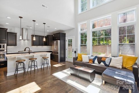 15112 Sapphire Hill Lane sold home in Sonoma, Charlotte, NC