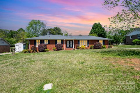 3409 Oak Tree Trail sold home in Olde Creek, Matthews, NC