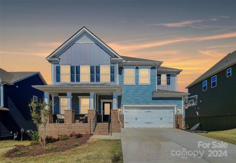 933 Deep River Way
