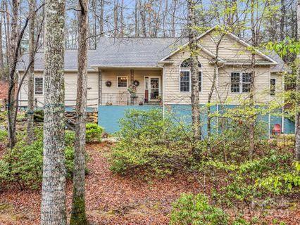 216 Flat Branch Trail sold home in Hemlock Crossing, Mill Spring, NC