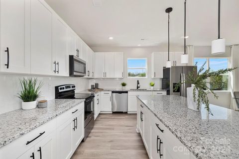 1712 Wildwood Drive