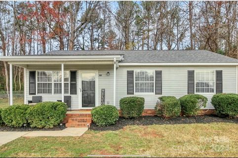 5631 Woodard Street sold home in Mallard Creek Estates, Charlotte, NC