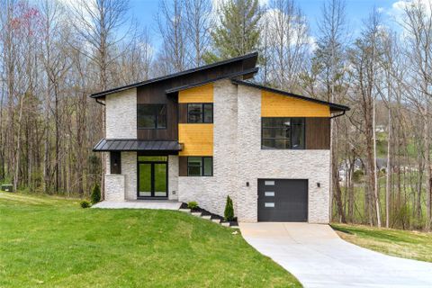 39 Baxter Woods Lane sold home in Baxter Woods, Candler, NC