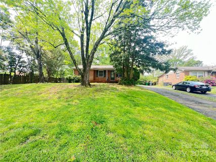 3814 Topsfield Road