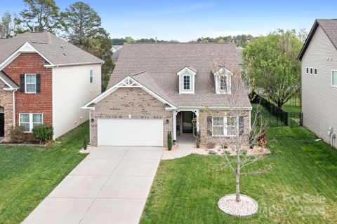 2187 Laurens Drive sold home in Pelhem Pointe, Concord, NC