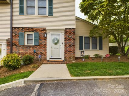 1330 5th Street sold home in Tara Woods, Hickory, NC