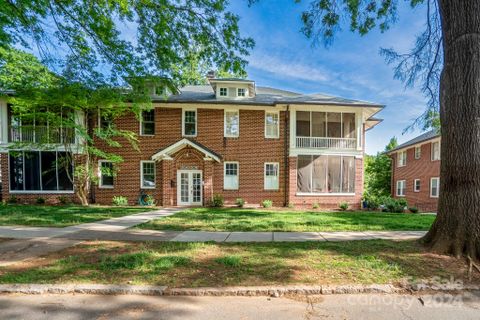 2123 Dartmouth Place B