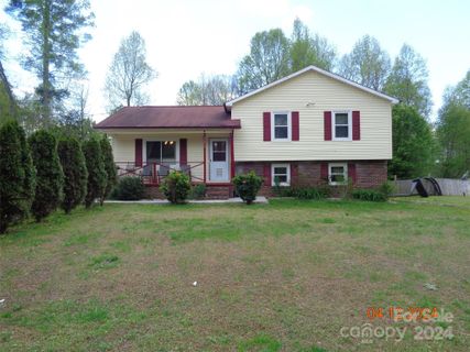 2675 Tablerock Road sold home in Town And Country, Lenoir, NC