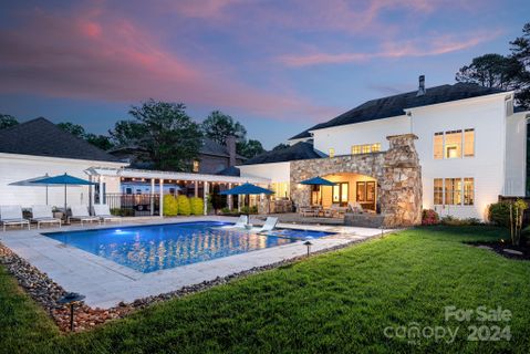 144 S Canterbury Road