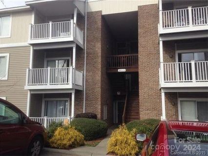 9515 University Terrace Drive sold home in University Terrace, Charlotte, NC