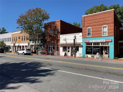 Previously sold for $570,000