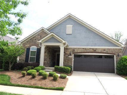 8234 Parknoll Drive sold home in The Courtyards of HUntersville, Huntersville, NC