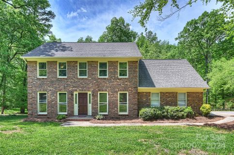 920 Autumnwood Lane