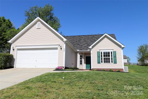 862 Loch Lomond Circle sold home in Saint Andrews, Concord, NC