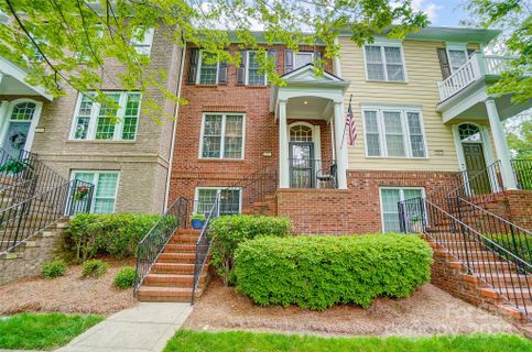 825 Granby Drive