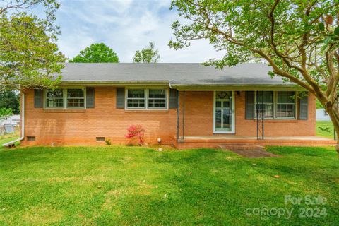 884 Cherry Road