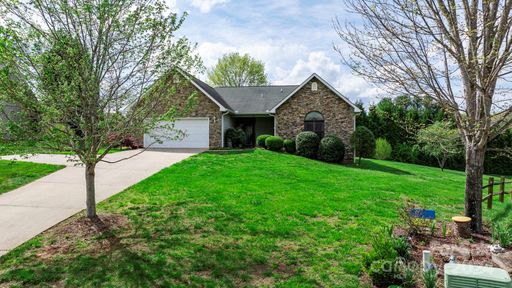 15 Bombay Court sold home in Cross Creek, Candler, NC