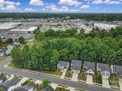 1722 Hooper Court sold home in Independence Woods, Charlotte, NC
