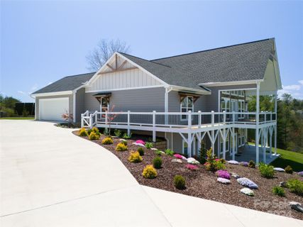 58 Gracie Lane sold home in Garrison Hills, Weaverville, NC