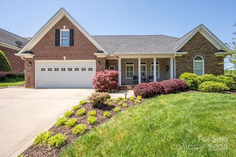128 Victoria Park Drive sold home in Magnolia Plantation, Shelby, NC