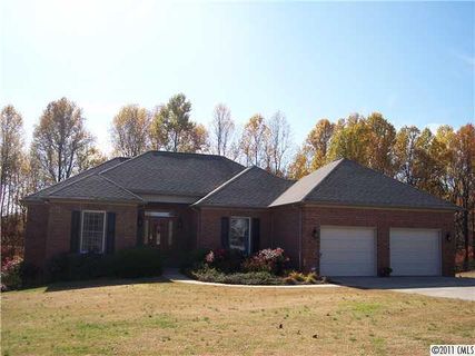 104 Thistle Court