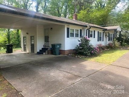 90 Winecoff Avenue sold home in Rockwood, Concord, NC
