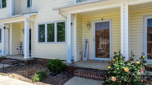 3388 White Oak Court sold home in White Oak Manor, Claremont, NC