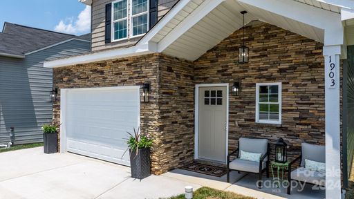 1903 2nd Street Drive sold home in Stonebrook, Hickory, NC
