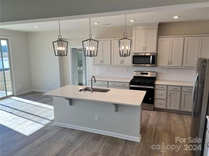 2541 Crimson Way