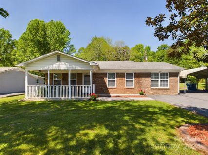 208 Springhill Lane sold home in Wendover, Maiden, NC